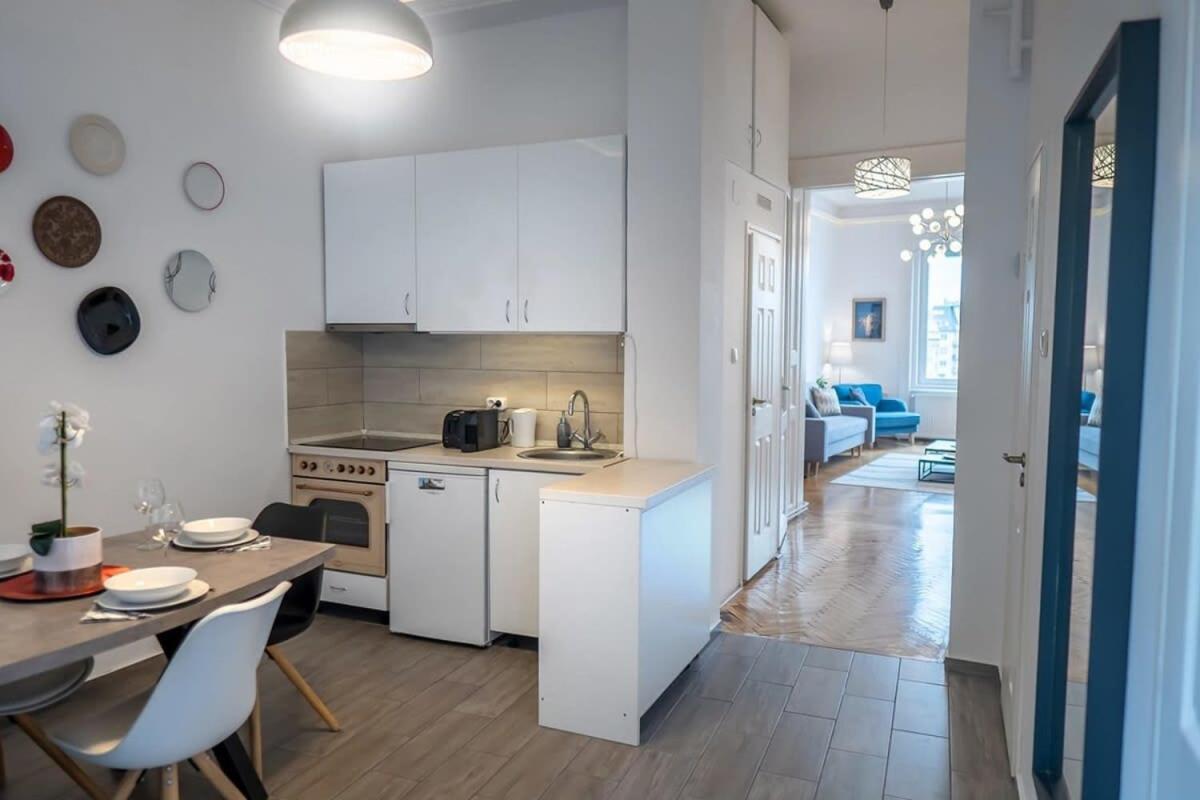 Chic Central Flat With River View Budapest Kültér fotó