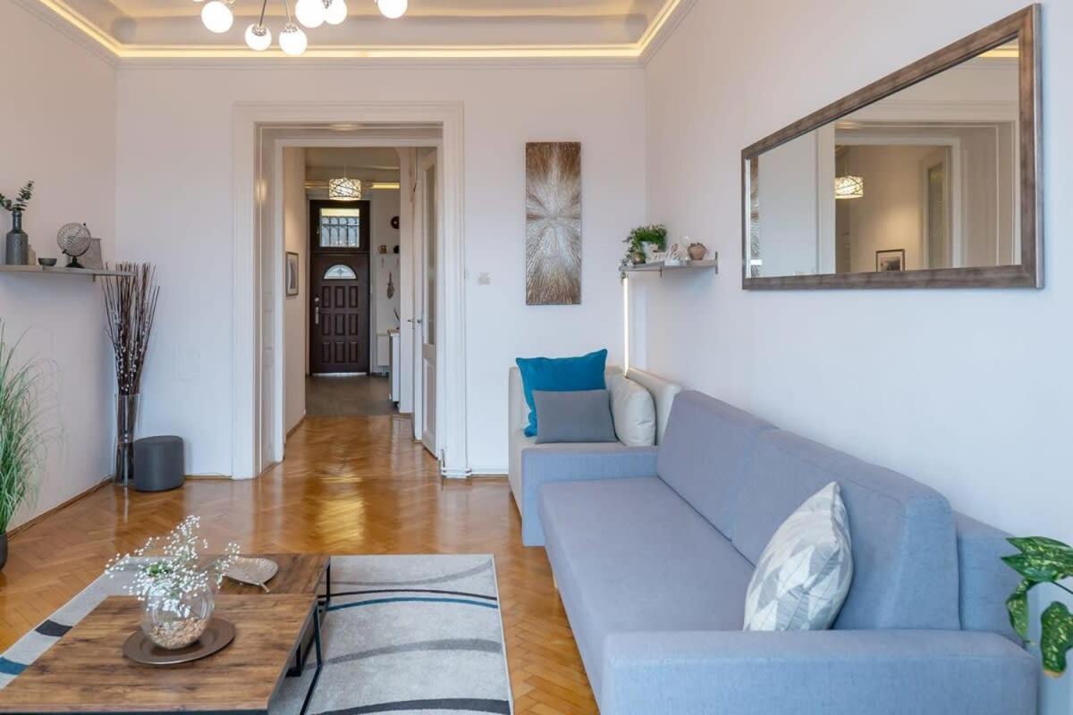 Chic Central Flat With River View Budapest Kültér fotó