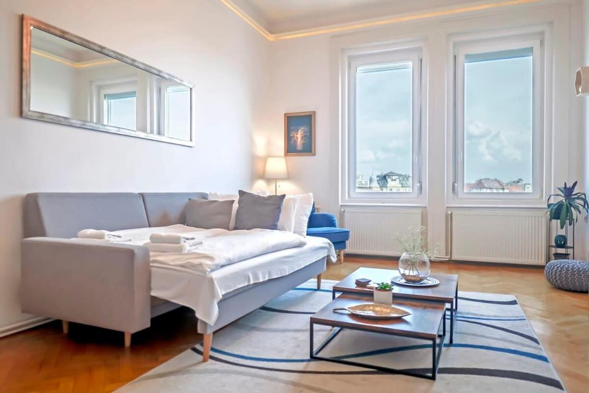 Chic Central Flat With River View Budapest Kültér fotó